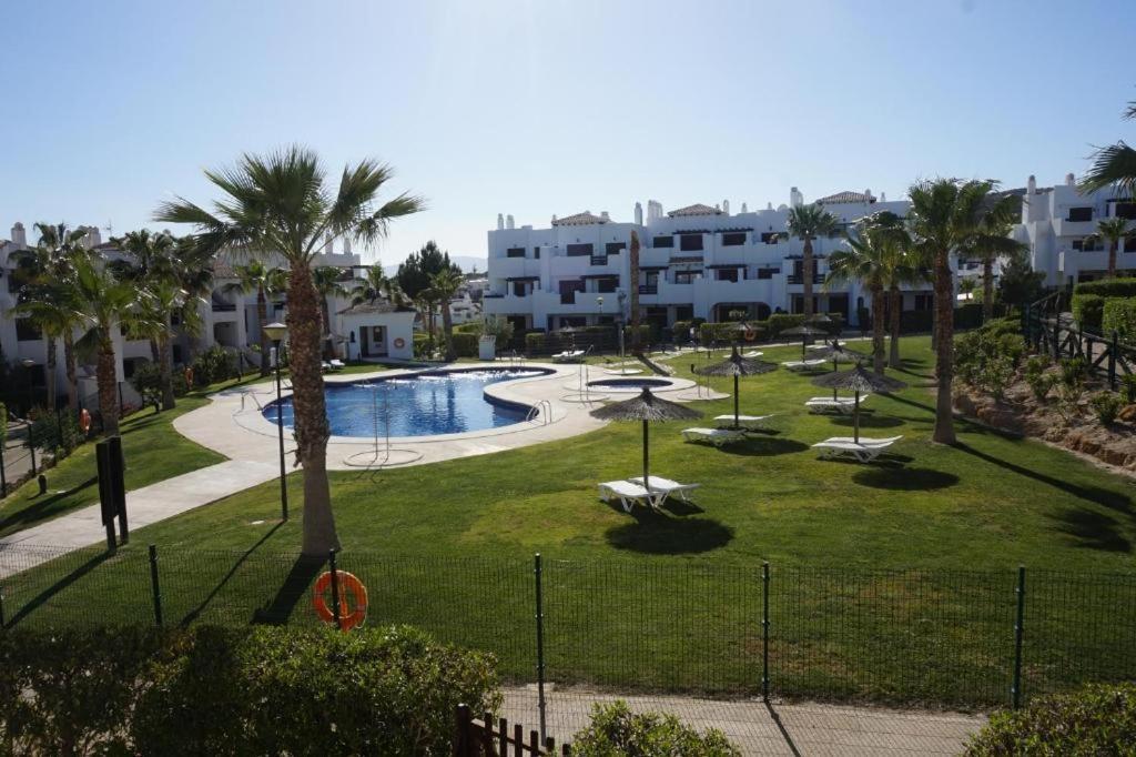 Apartamento Pueblo Salinas Бера Екстер'єр фото
